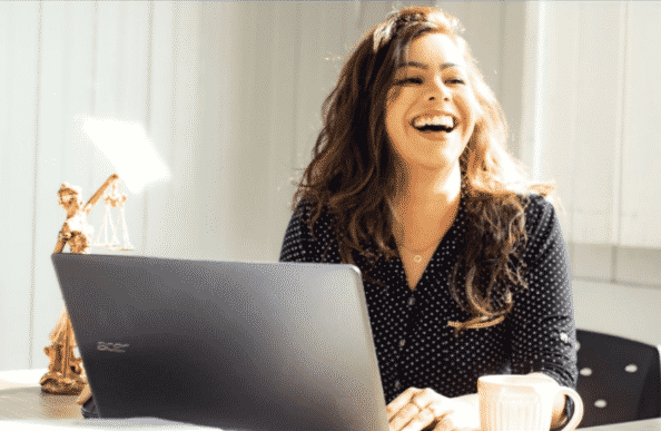 Forget your invoicing headaches, try our solution!